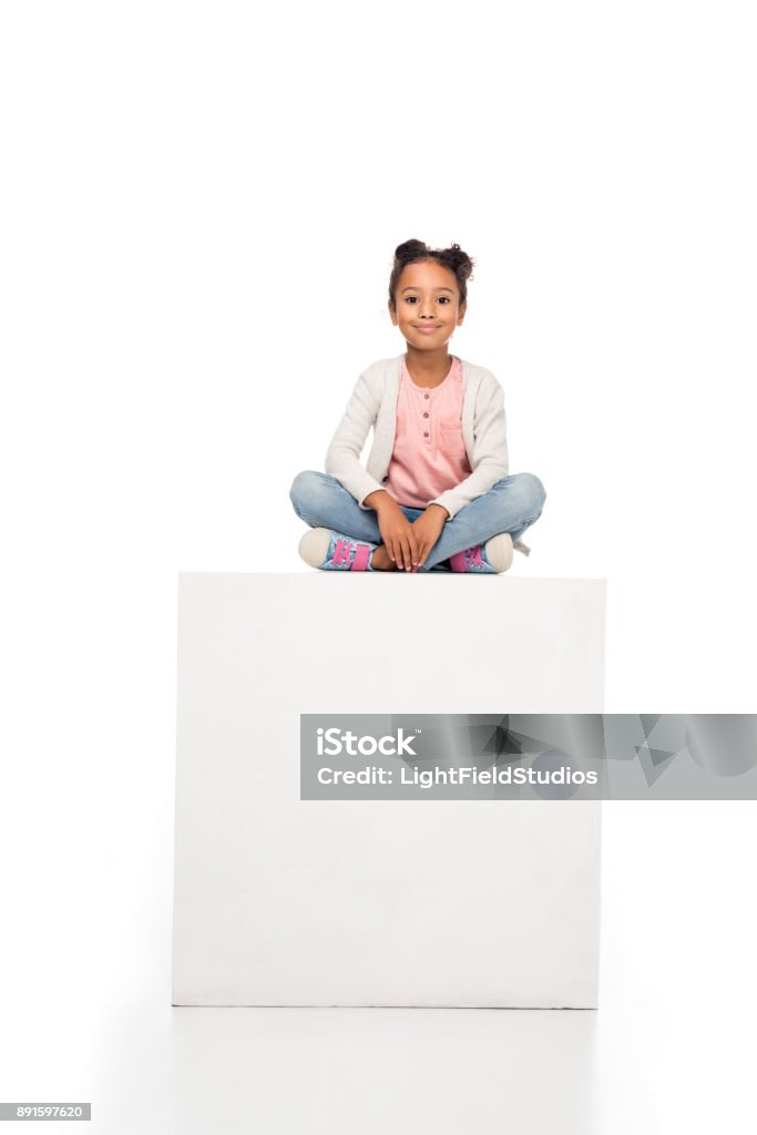 hermoso niño afroamericano - Foto de stock de Sentado libre de derechos