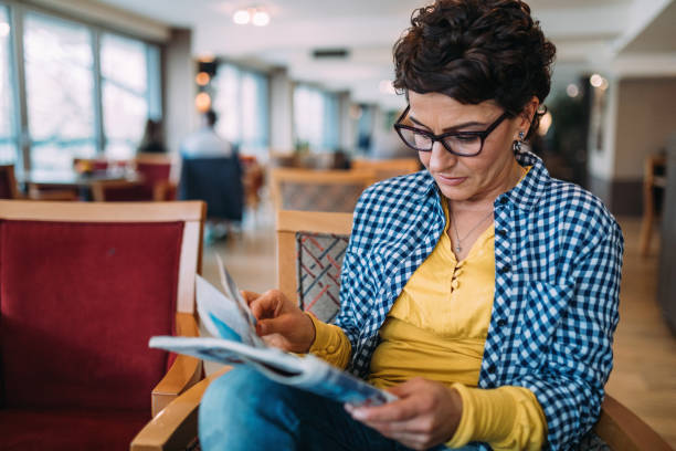 Women reading a magazine