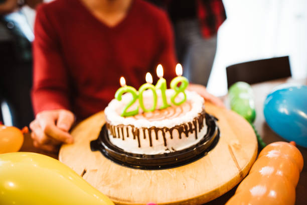 istock friends celebrate the 2018 891800548