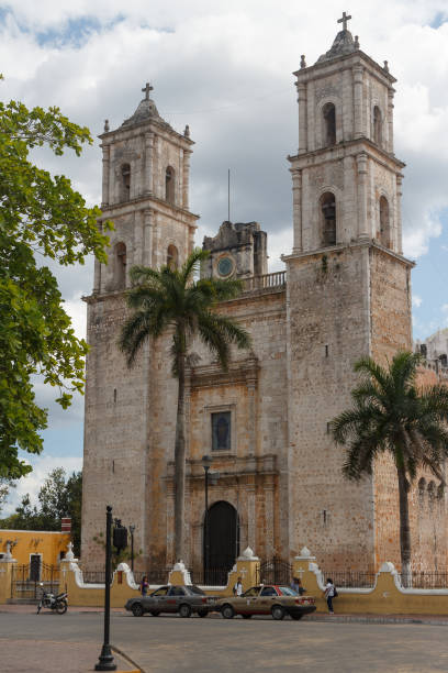 istock Colonial church in Valladolid, Mexico 891900964