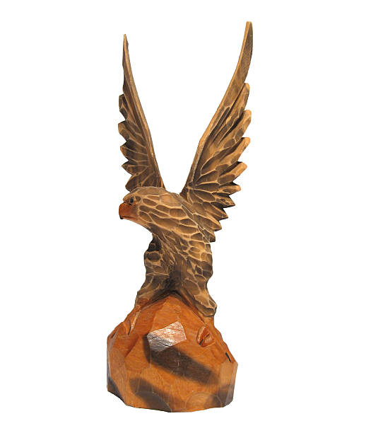 ornamento de madeira de eagle - artificial wing wing eagle bird - fotografias e filmes do acervo