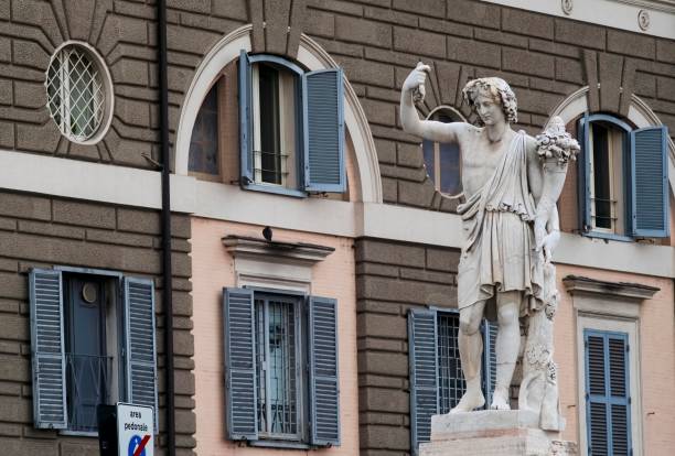 statua in piazza del popolo a roma, scolpita da giovanni ceccarini, 1822 - fontana della dea roma foto e immagini stock