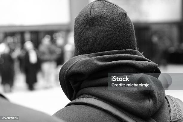 Photo libre de droit de Walkers Chapeau banque d'images et plus d'images libres de droit de Arrière de la tête - Arrière de la tête, Articulation du corps humain, Bonnet de laine