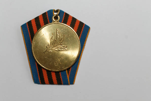 승리 제 2 차 세계 대전-뒷면의 50 년 동안 소련 메달 - medal bronze medal military star shape 뉴스 사진 이미지