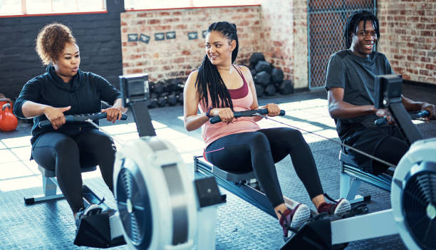 istock Setting and achieving fitness goals together 892126358