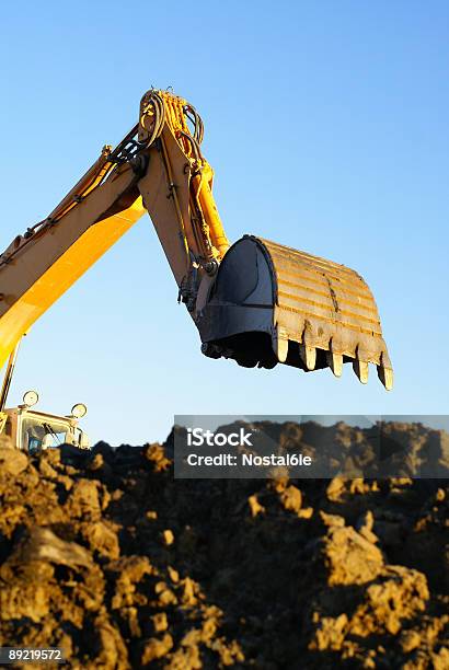 Hidráulicos Excavator No Trabalho - Fotografias de stock e mais imagens de Amarelo - Amarelo, Ao Ar Livre, Areia