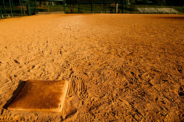 de beisebol - baseball dugout baseball diamond practicing - fotografias e filmes do acervo