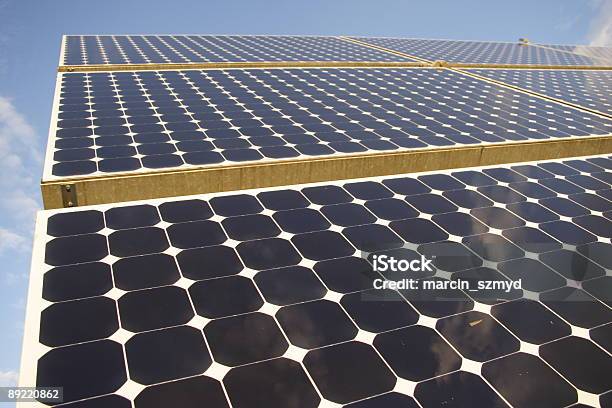 Kolektor Panel Słoneczny - zdjęcia stockowe i więcej obrazów Bez ludzi - Bez ludzi, Elektron, Elektryczność