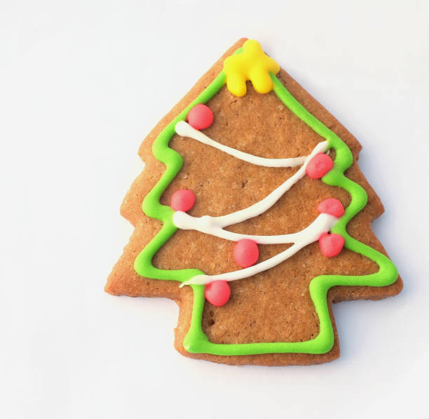 istock cookies Christmas tree on white background 892217158
