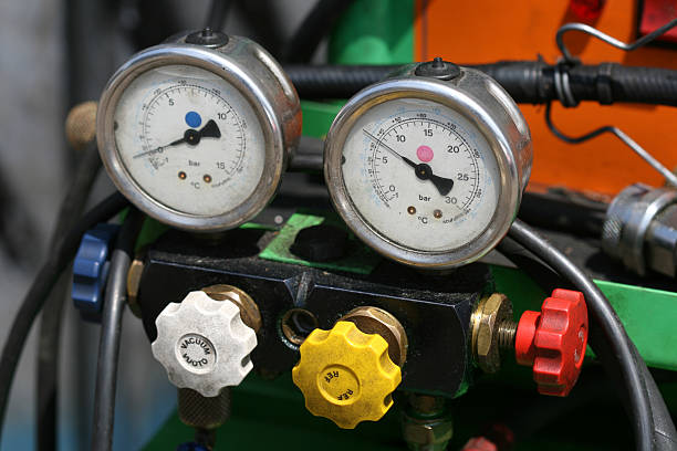 istock Gas pressure measurement instrument 89225073