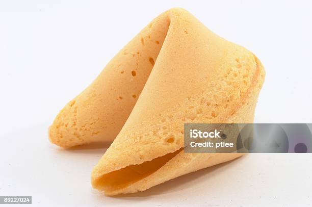 Biscoito Da Sorte Chinês De Lado Grande Plano - Fotografias de stock e mais imagens de Aprender - Aprender, Assistência, Atividades de Fim de semana