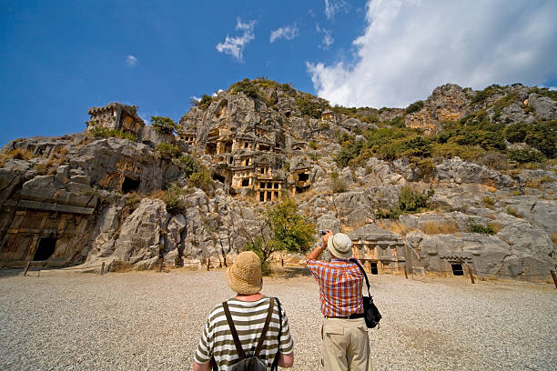istock senior tourist couple 89228452