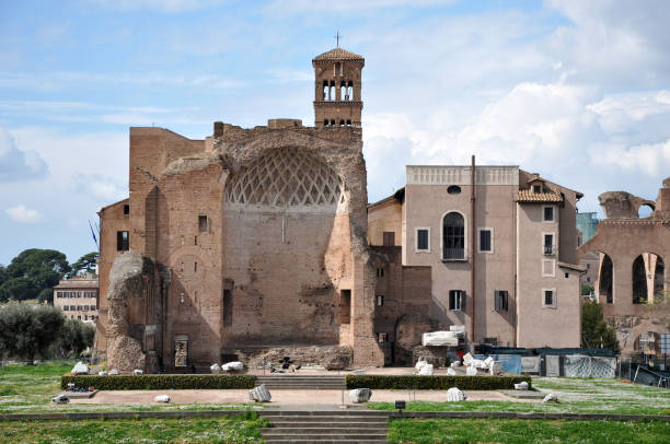 restos de la domus aurea, construido por el emperador nerón en roma, italia - domus fotografías e imágenes de stock