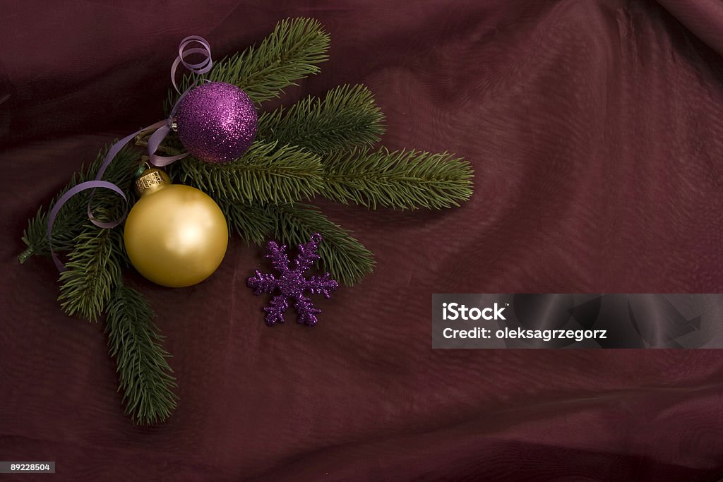 Decoración navideña en la tabla - Foto de stock de Adorno de navidad libre de derechos