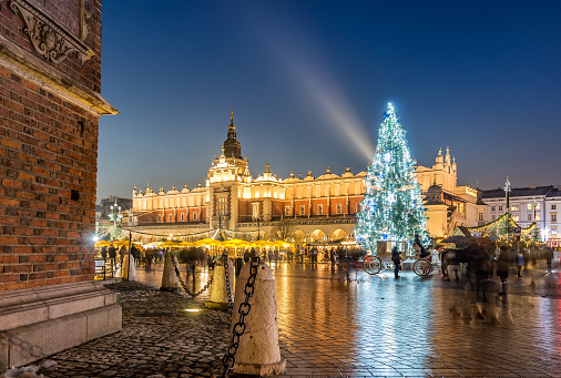 Krakow Main Market Square with Christmas Tree and Cloth Hall time lapse