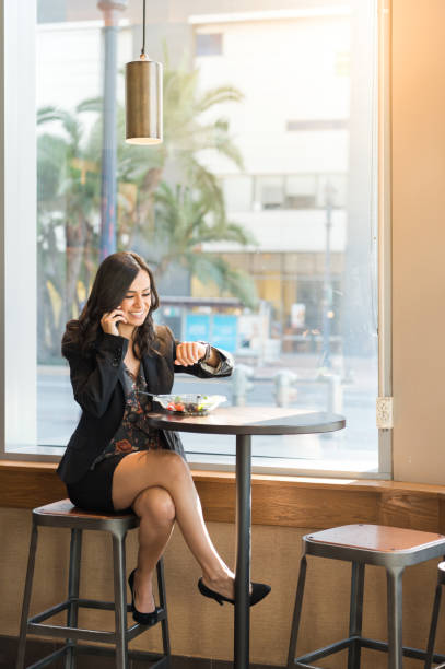 istock Young Business Women In A Cafe On Lunch Break 892294280