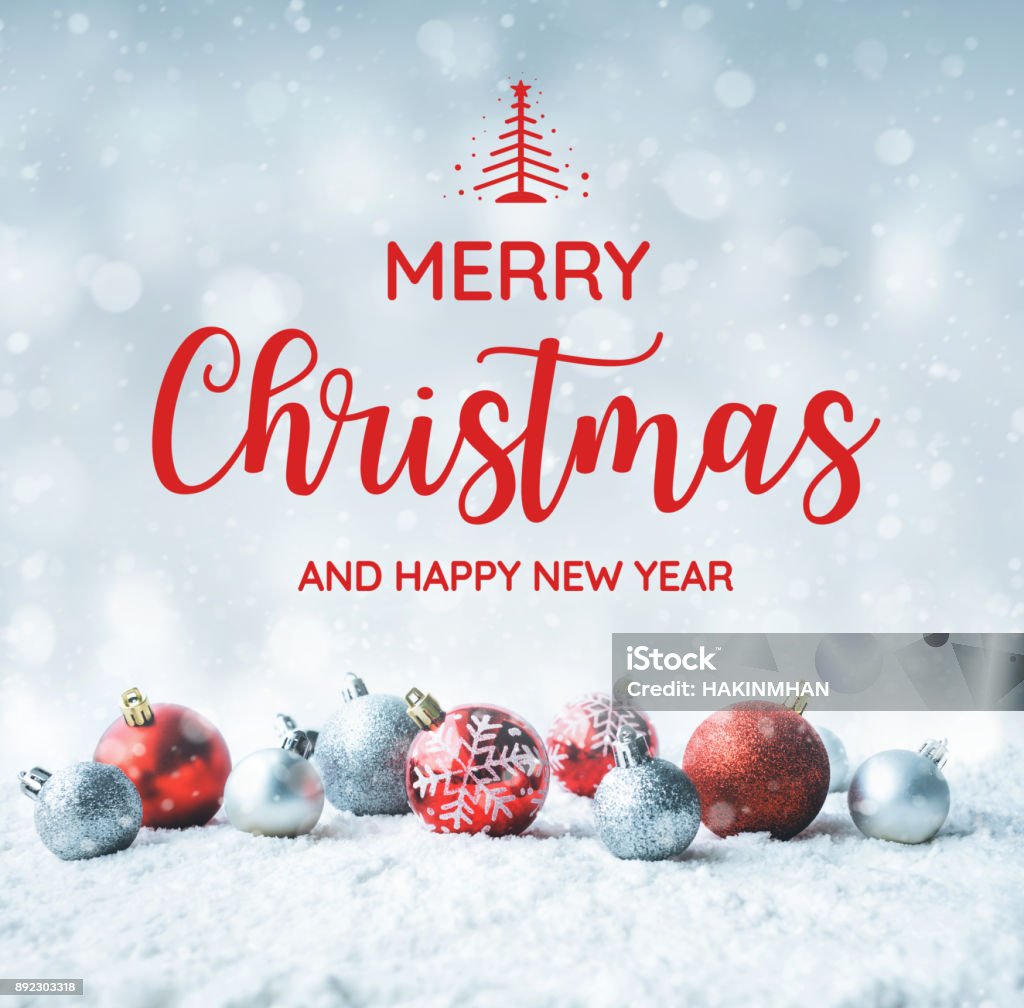 Frohe Weihnachten und ein glückliches neues Jahr Text mit Weihnachtskugel - Lizenzfrei Ausverkauf Stock-Foto