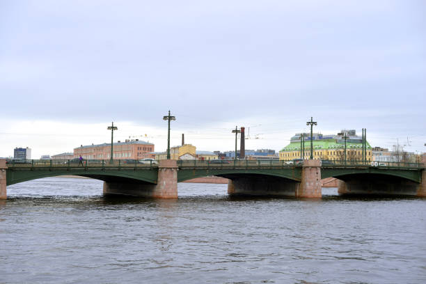 istock Sampsonievsky bridge in St.Petersburg. 892378830