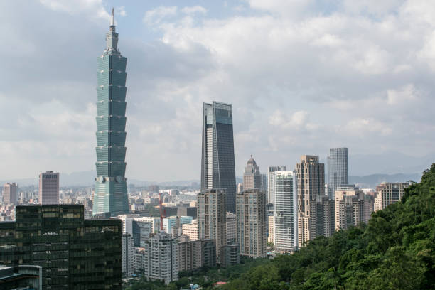 istock View from the Elephant Mountain at Taipei, Taiwan 892412166