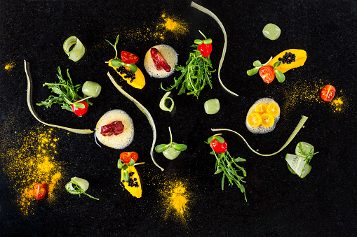 Resumen de la gastronomía vanguardista concepto cocina molecular fondo photo