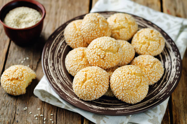 istock Italian sesame cookies 892620500