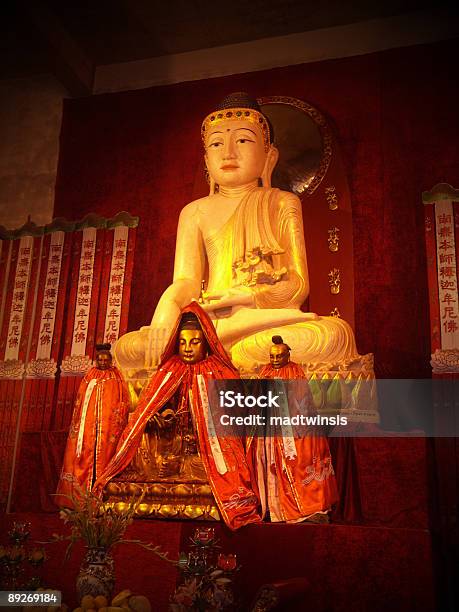 Templo Buddha In Shanghai Foto de stock y más banco de imágenes de Amor - Sentimiento - Amor - Sentimiento, Buda, Budismo