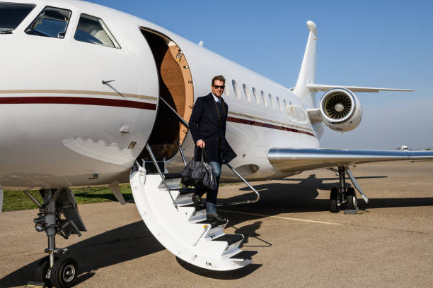 istock Man at the airport 892712104