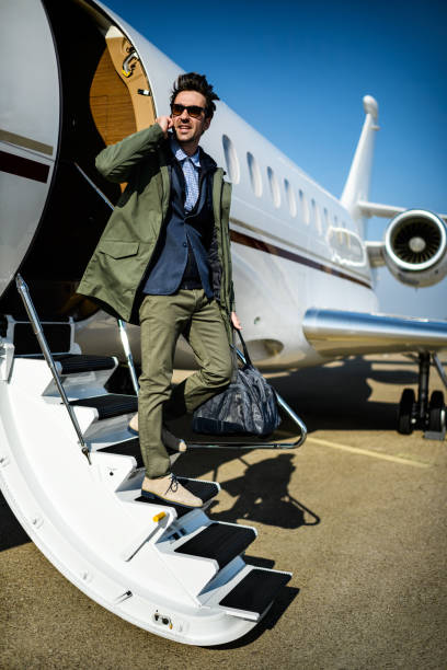istock Man at the airport 892712312