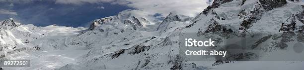 Foto de Panorama Dos Alpes Suíços e mais fotos de stock de Alpes europeus - Alpes europeus, Alpes suíços, Alto - Descrição Geral