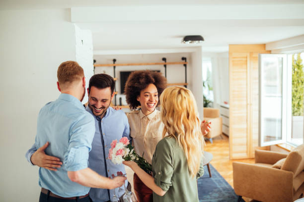 istock When dear friends come to visit 892797176