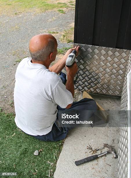 Dozorca - zdjęcia stockowe i więcej obrazów Aluminium - Aluminium, Część, Dorosły