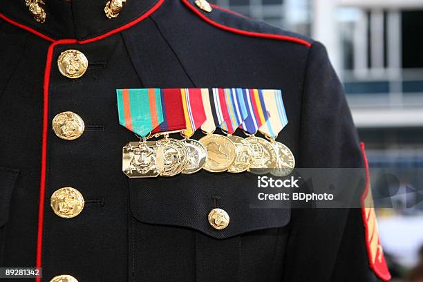 Marine Apresentando Sua Medalhas - Fotografias de stock e mais imagens de Fuzileiro Naval - Fuzileiro Naval, Tropa, Medalha