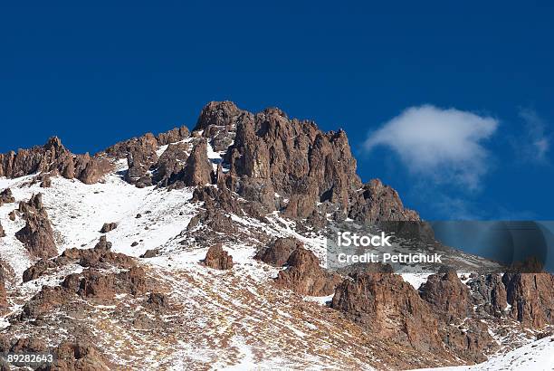 Rocas Y Pequeñas Cloud Foto de stock y más banco de imágenes de Abeto - Abeto, Aire libre, Alpes Europeos