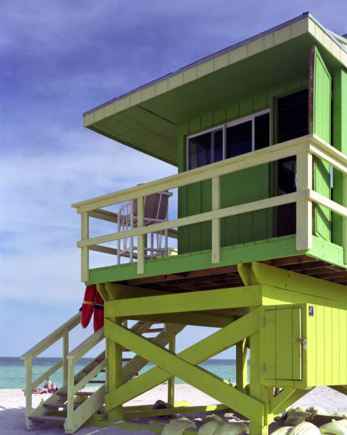 istock Miami Beach Lifeguard Stand 89283460
