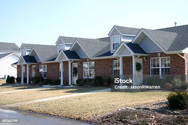 Townhouse Stock Photo - Download Image Now - Apartment, Illinois, Suburb