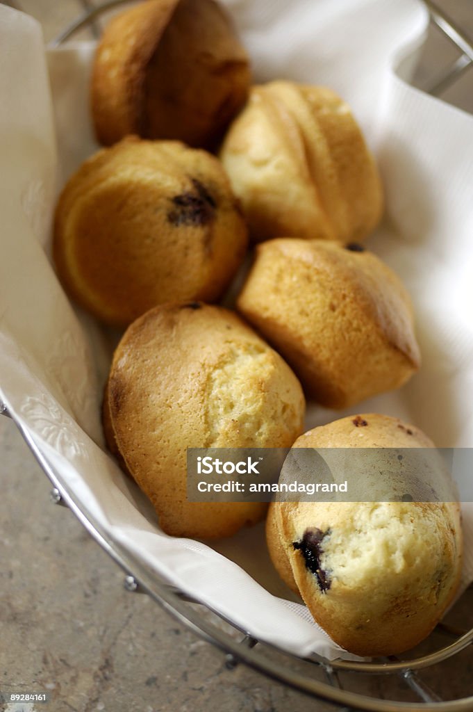 Muffin alla prima colazione - Foto stock royalty-free di Bianco