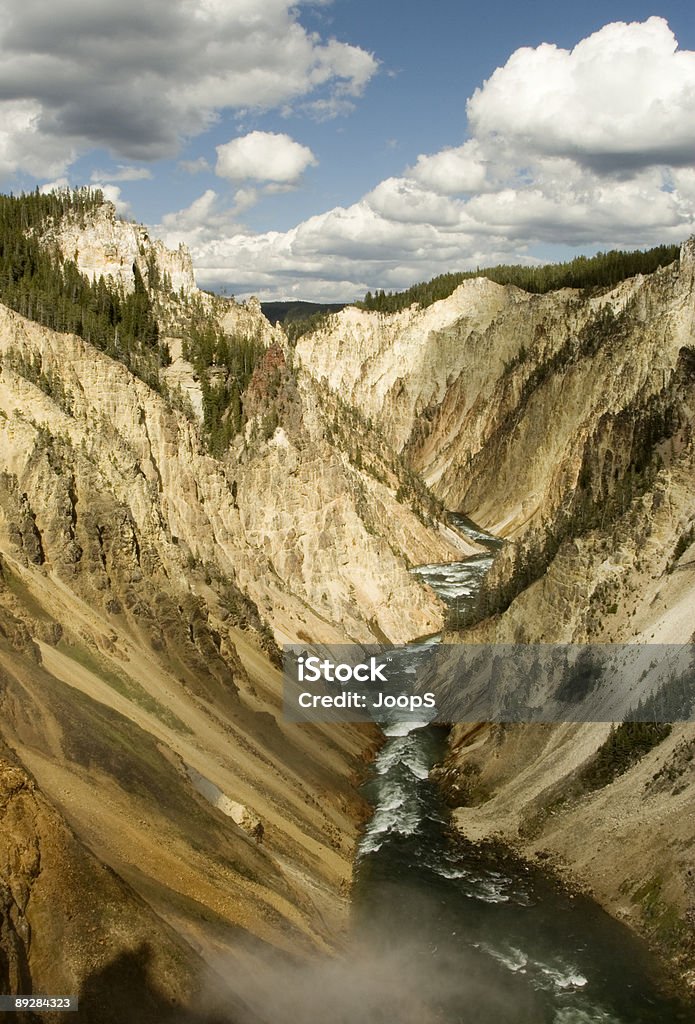 Rio Grand Canyon de Yellowstone - Foto de stock de Desfiladeiro royalty-free