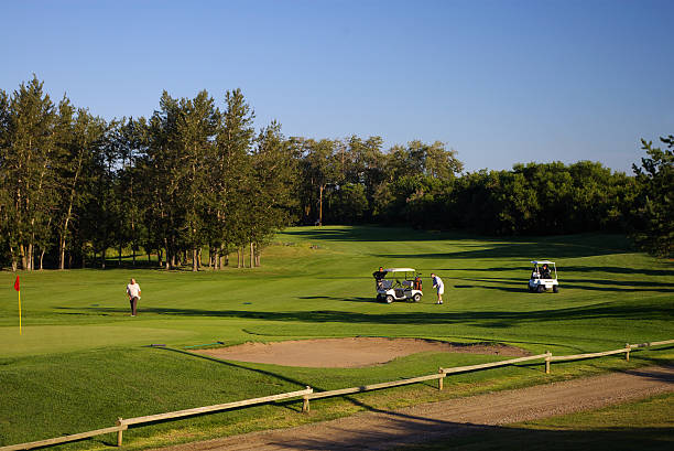 istock Chipping to the Green 89284376