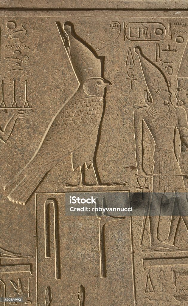 Ägyptische Symbole: Gott Horus in falcon-Formular - Lizenzfrei Amenemonet Stock-Foto
