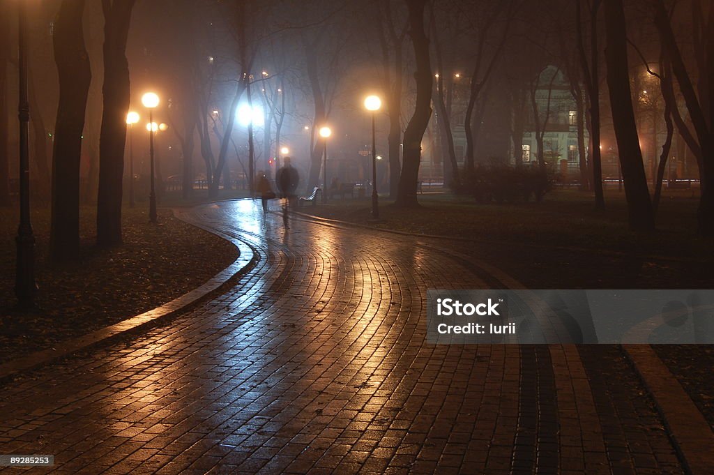 Caminho à noite - Foto de stock de Brilhante - Luminosidade royalty-free