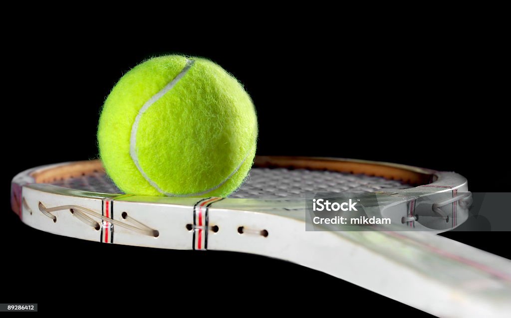 Raqueta de tenis con bola - Foto de stock de Actividad libre de derechos