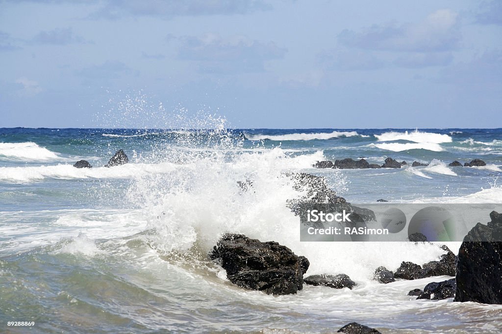 L'acqua incontra Lava Rock - Foto stock royalty-free di Ambientazione esterna