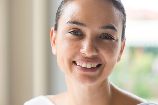 istock Happy woman 892991242