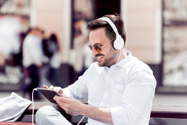 istock Handsome young man in the city 892992008