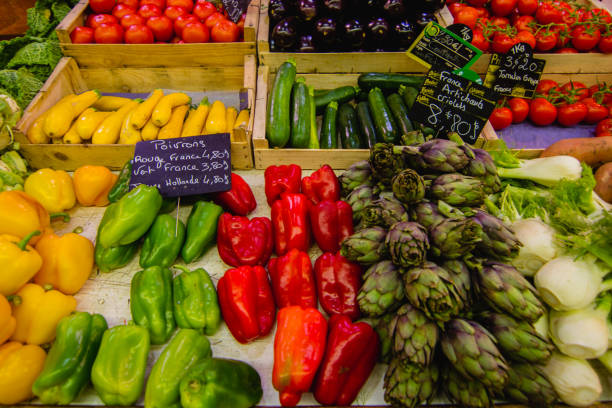 과일 n veg - zucchini vegetable food crate 뉴스 사진 이미지