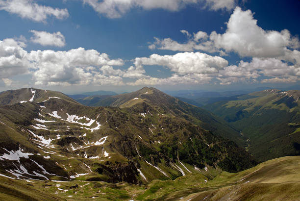 istock Panorama of Southern Carpathian Mountains scenery 893082538