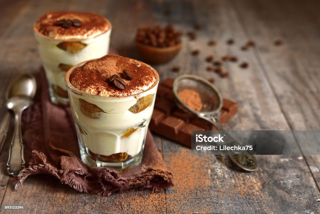 Tiramisu de sobremesa italiana tradicional caseiro - Foto de stock de Café - Bebida royalty-free