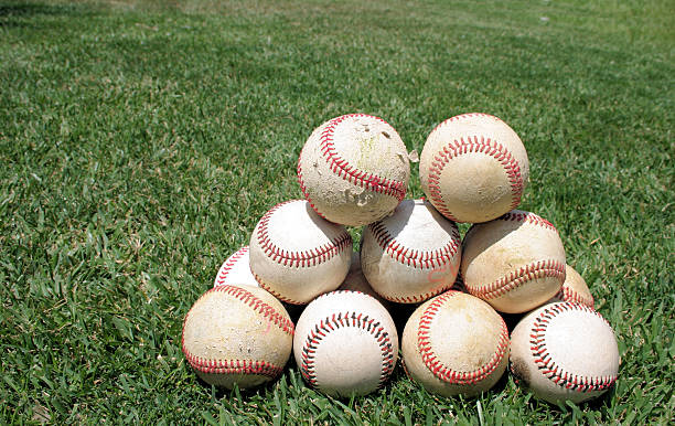 pyarmid de basebol - seam heap sport horizontal imagens e fotografias de stock