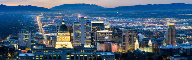 istock Panoramic View of Salt lake City at dawn 893185976