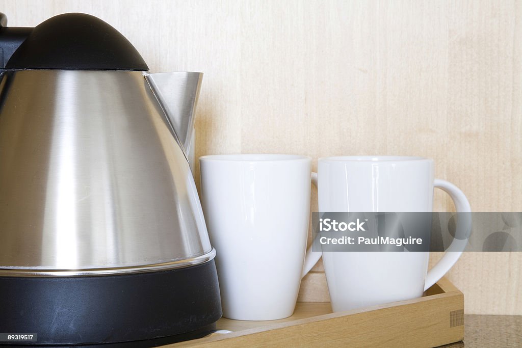 Tazas y tetera - Foto de stock de Acero libre de derechos